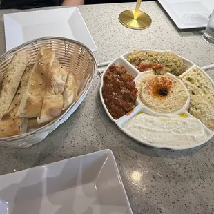 Mix appetizers