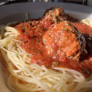 Spaghetti and meatballs
