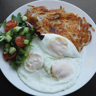 American Breakfast of 3 eggs, Side Salad and our Crispy Hashbrowns!