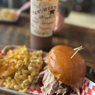 pulled pork sandwich with macaroni and cheese