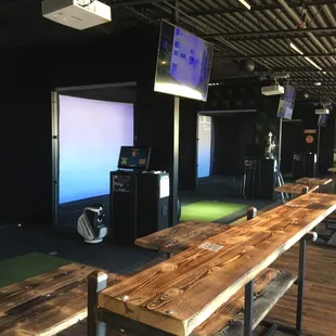 Golf swing simulator