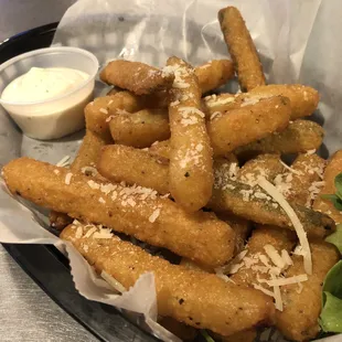 Zucchini fries (RIP to my favorite bar veggie)