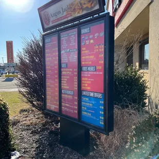 Note the bottom left-hand corner that is no longer an option as they only have the large size and charging 4.29