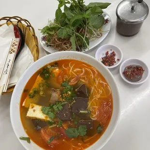 Bun Rieu
