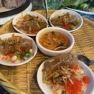 8. Banh Beo Chen Hue (5) - Steamed Round Cakes (5)