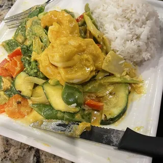 130. Tom Xao Ca Ri - Curry Stir Fried Shrimps w/ Fresh Vegetables