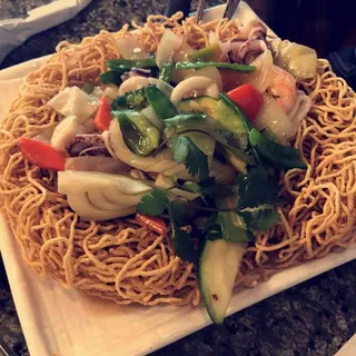 151. Mi Xao Gion Chay - Vegetarian Stir Fried Crispy Egg Noodles