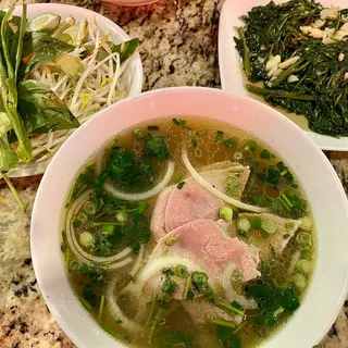 161B. Rau Xao Toi (Theo Mua) or Rau Muong Xao Toi - Stir Fried Greens (Seasonal Greens/Water Spinach) w/ Garlic Sauce