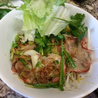 64. Mi Thap Cam Kho - Egg Noodles Combination (Dry)