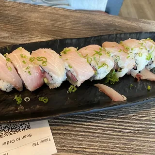 Hamachi Lover Special Roll