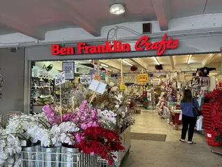 HouseMart Ben Franklin Crafts - Pearl City