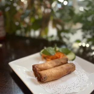 NEW ROCKET SHRIMPS EGG ROLLS (2)