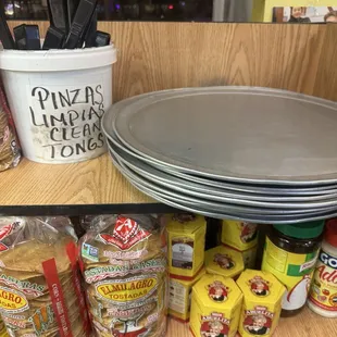 Self serve plate and tongs