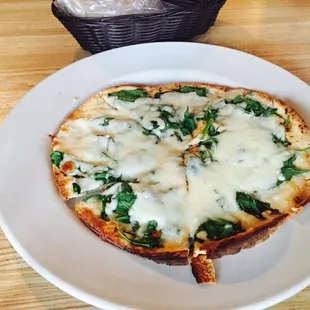 Spinach and Cheese Pita Pizza