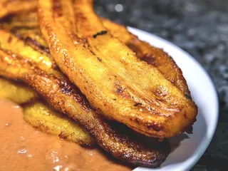 La Joya Salvadoreña Truck Food