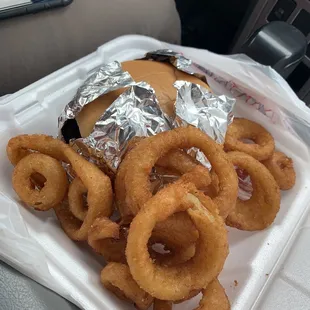 Steak burger with onion rings