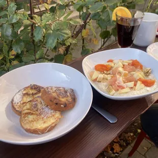 German French toast and porridge