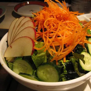 Red Leaf Lettuce, Cucumber w/Dressing