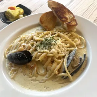 Seafood Cream Pasta