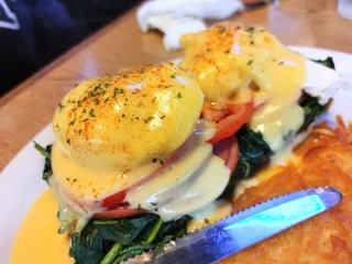 Dockside Saloon & Restaurant