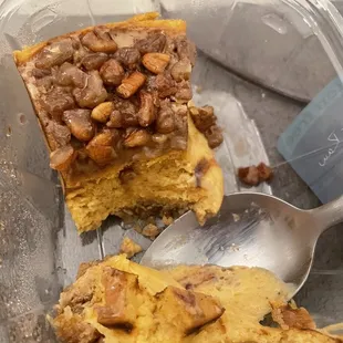 Vegan pumpkin praline cheesecake