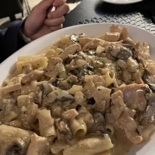 CHICKEN RIGATONI