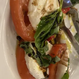 CAPRESE SALAD