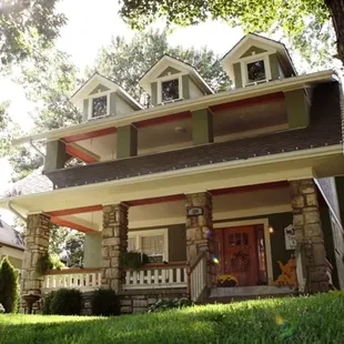 Anna Marie's Teashop and Inn