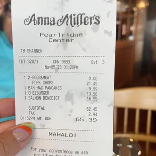 Meh $76 incl 18% for underwhelming brunch and equally mediocre service. She disappeared for a while and came back with our check.