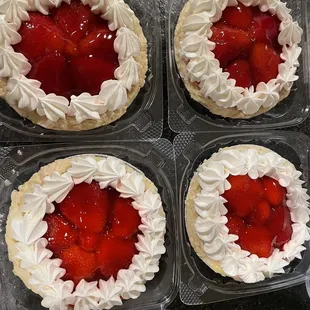 Mini strawberry tarts