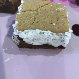 S&apos;Mores Brownie. OMG!