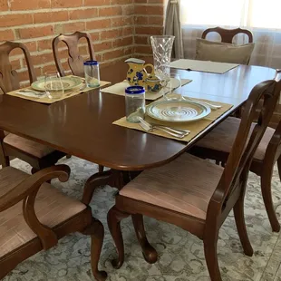Table and chairs from Annabel's. Fine quality, Hershel-Harris!
