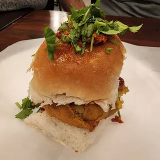 Schezwan Vada Paav
