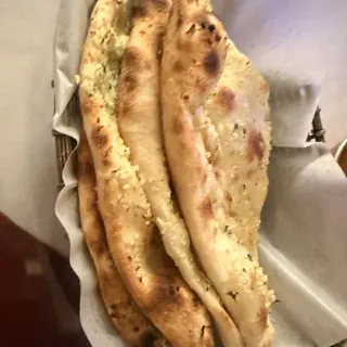 Catering Garlic Naan
