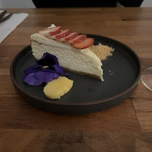 Madagascar Vanilla Bean Cheesecake with Lemon Curd