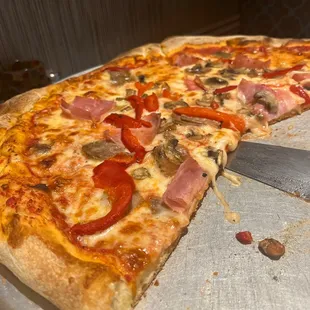 Capricciosa pizza