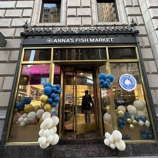 Front of store. Cute. Clean.