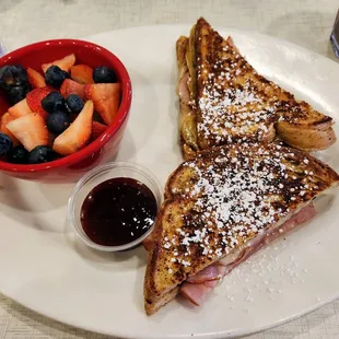 Monte Cristo Sandwich