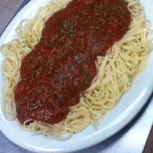 Linguine with meat sauce