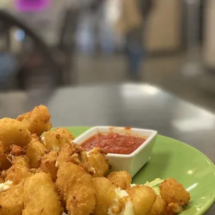Delicious cheese curds - huge portions!