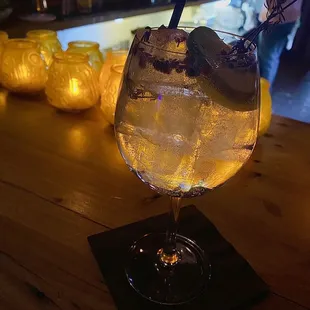 Spanish gin and tonic