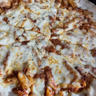 Baked ziti pizza - yummy
