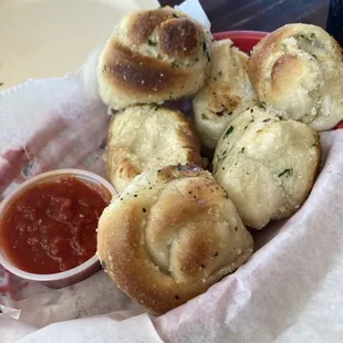 Garlic knots