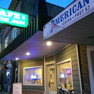 the outside of the restaurant