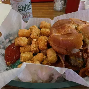 &quot;Big&quot; Western with tater tots