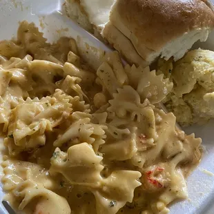 Says fettuccine but it's really farfalle