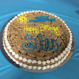 Delicious cookie cake for our science center Birthday party