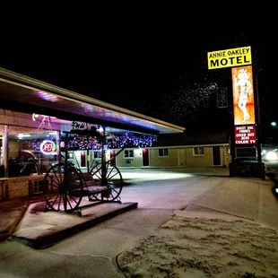 Exterior of the Annie Oakley motel