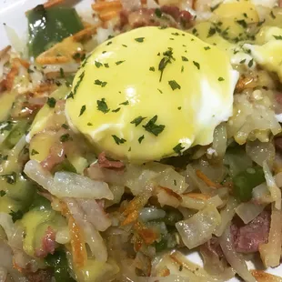 Henny Penny - eggs Benedict on corned beef hash - great!
