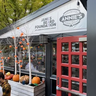 Annie's outside view